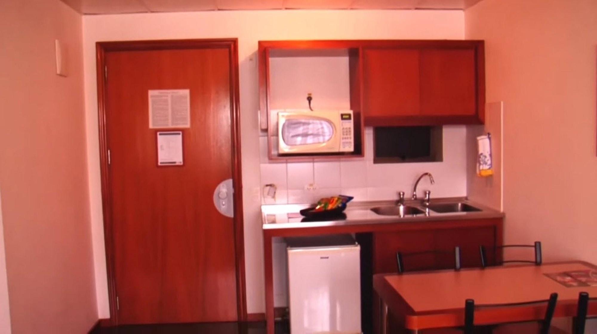 Collins Trade Hotel بورتو أليغري المظهر الخارجي الصورة
