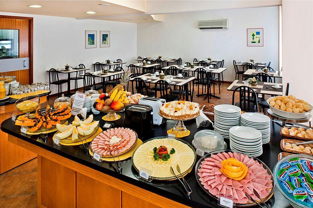 Collins Trade Hotel بورتو أليغري المظهر الخارجي الصورة