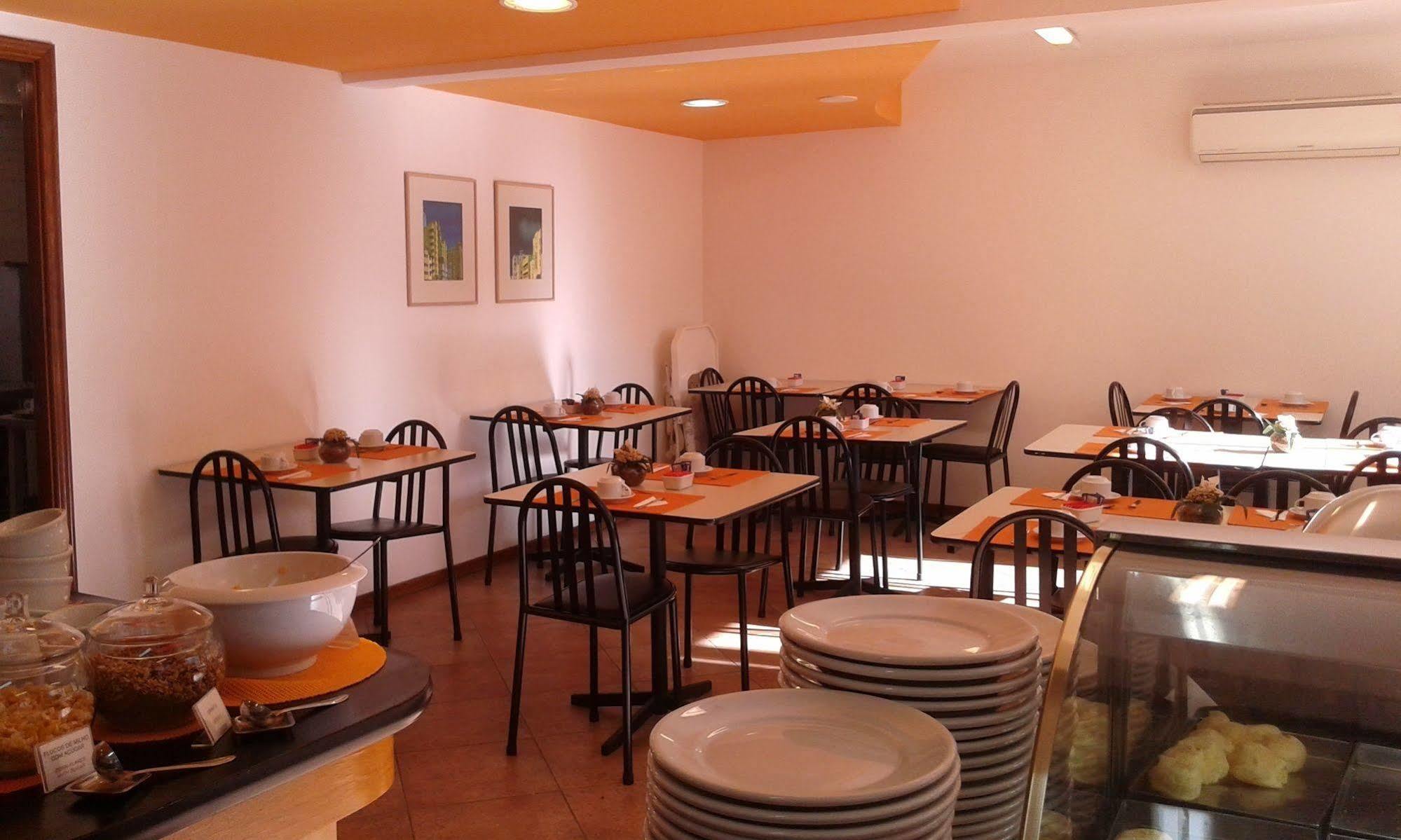 Collins Trade Hotel بورتو أليغري المظهر الخارجي الصورة