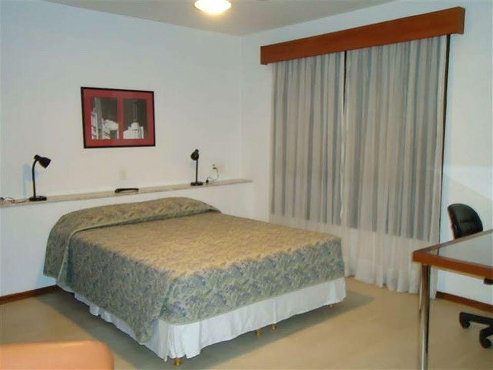 Collins Trade Hotel بورتو أليغري المظهر الخارجي الصورة