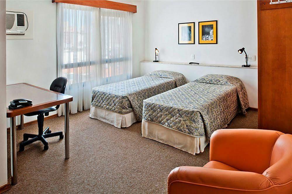 Collins Trade Hotel بورتو أليغري المظهر الخارجي الصورة